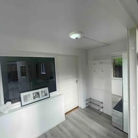 Apartment Lyxig Stadsro Och Utrymme I *