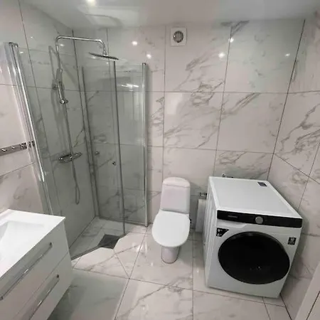 Apartment Lyxig Stadsro Och Utrymme I Malmo